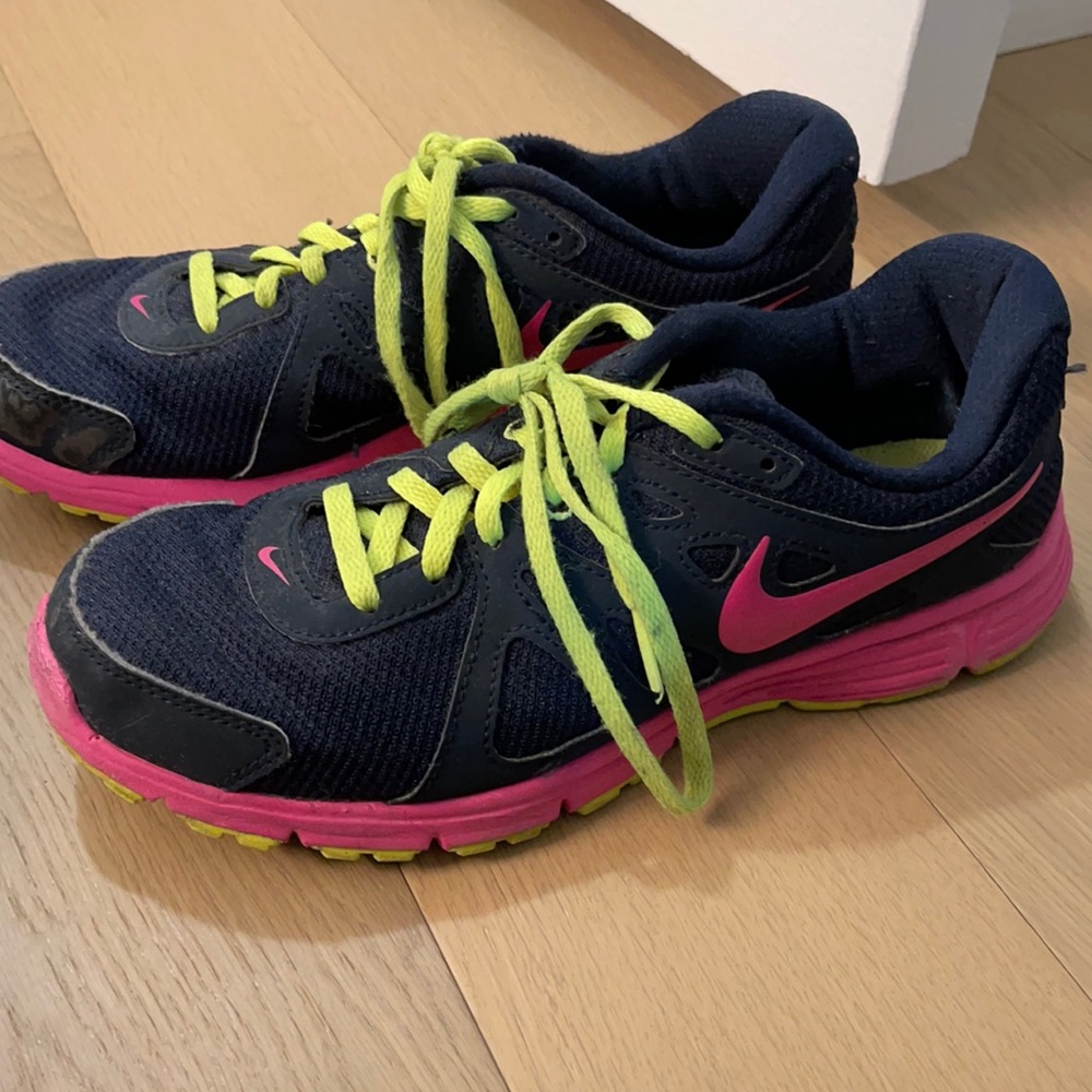 Nike sneakers size 8.5
